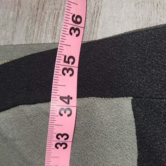 ALMOST FAMOUS DRAPPED DRESS OLIVE GREEN COLOR SIZE XL SHORT SLEEVES - Picture 13 of 14